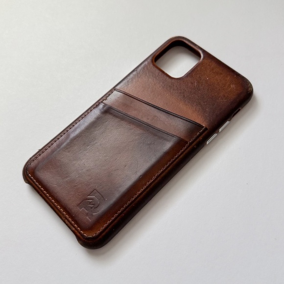 The Ridge Leather Apple iPhone XR Case - Picture 3 of 10